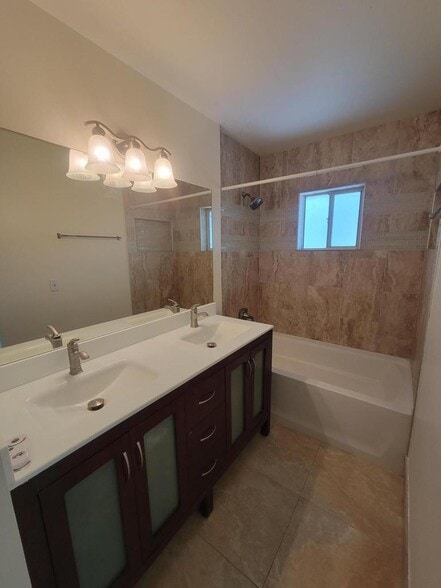 Building Photo - 2306 SW 82nd Ter