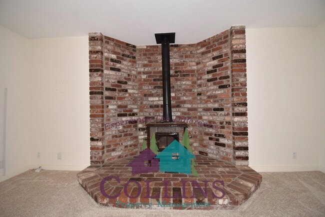 Building Photo - 15099 Fay Rd