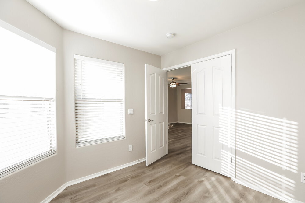 Building Photo - 7123 S 31st Dr