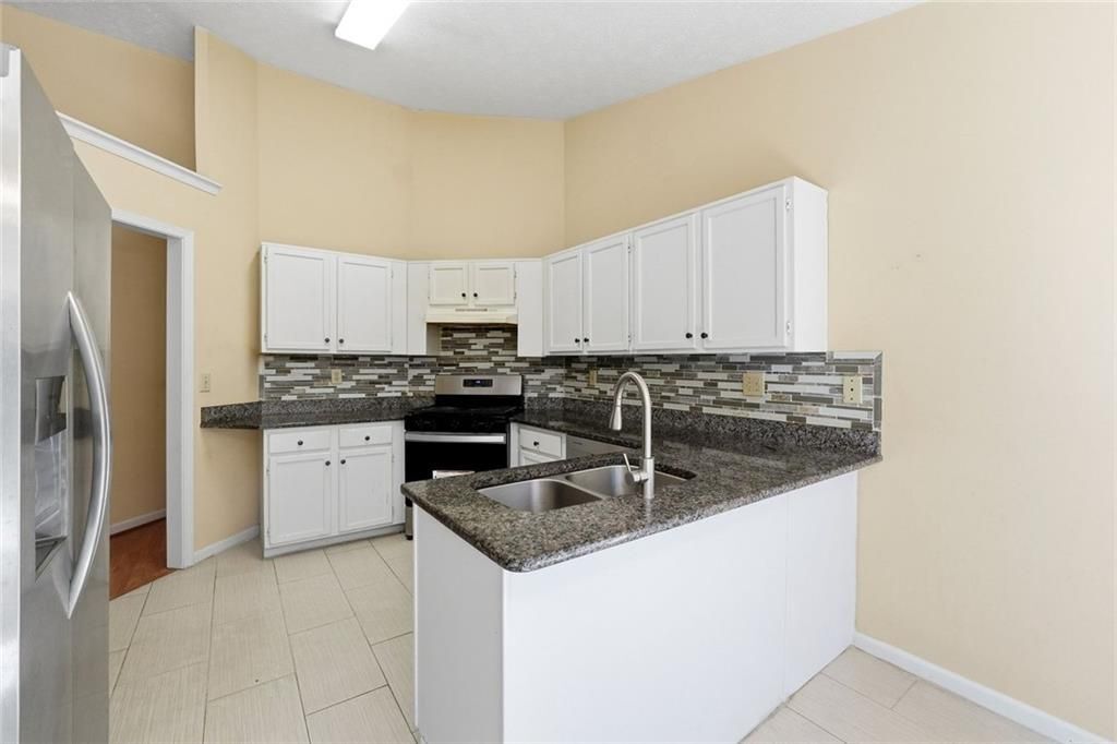 Building Photo - 2600 Avalon Pl