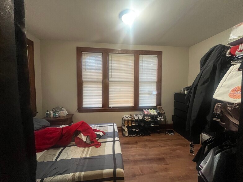 Building Photo - 392 N 12th St