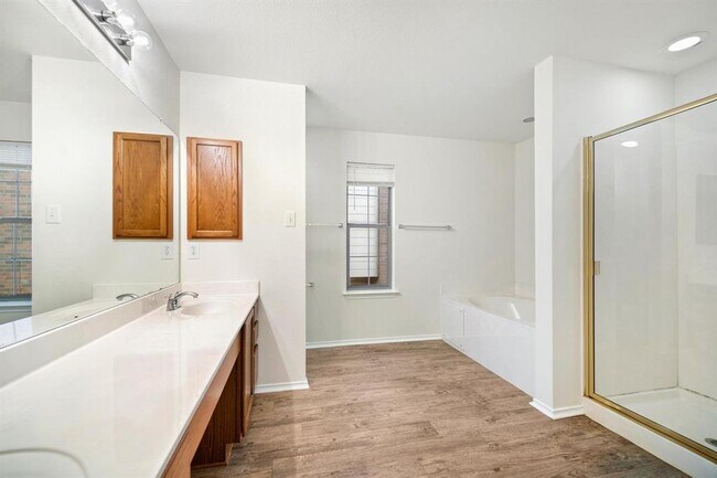Building Photo - 11112 Chatam Berry Ln