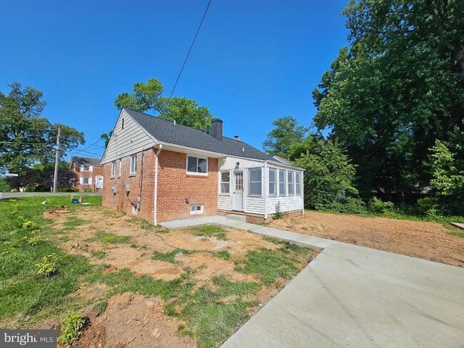 Building Photo - 2115 N Harrison St