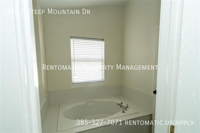 Building Photo - 358 Steep Mountain Dr