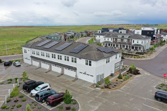 Building Photo - Sterling Ranch 3bed 3bath - like NEW!