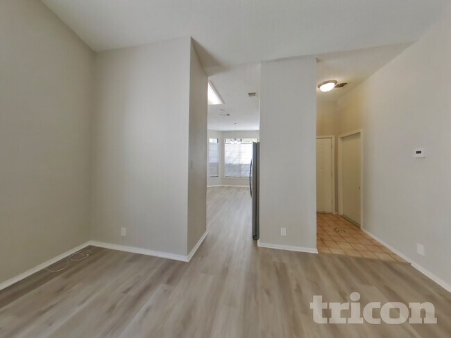 Building Photo - 10223 Canton Fld Dr