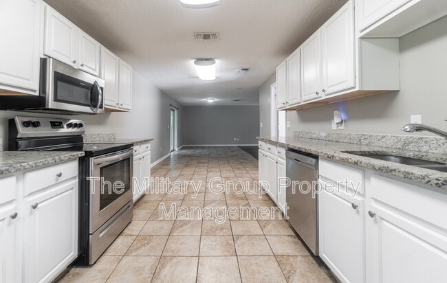 Building Photo - 4142 Oriely Dr W