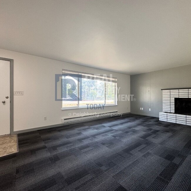 Building Photo - Great 3 Bedroom With Covered Carport!