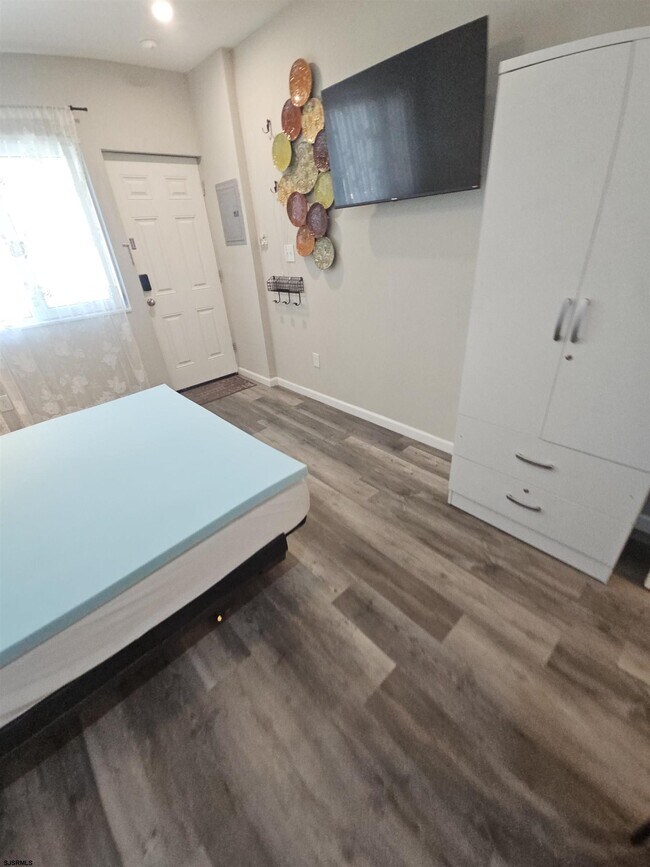 Building Photo - 3501 Pacific Ave