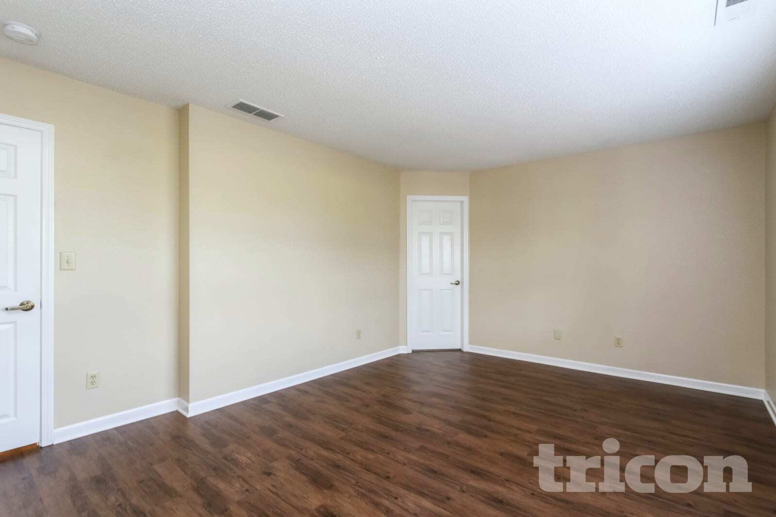 Building Photo - 8847 Himebaugh Ln