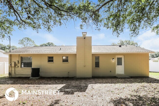 Building Photo - 2234 Village Ct