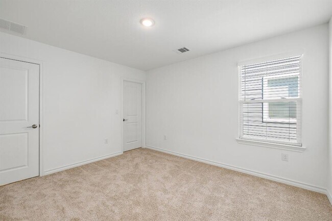 Building Photo - 5304 Jason Dr