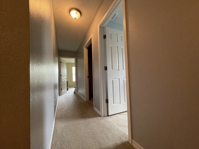 Building Photo - 7025 Boo Ln