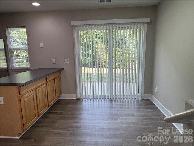 Building Photo - 3251 Blythe Ridge Ct