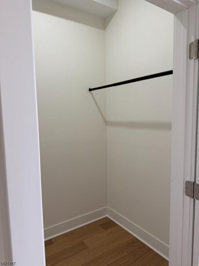 Building Photo - 12 Nelson Pl