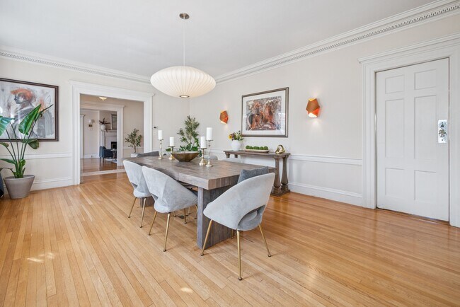 Building Photo - 258 Ridgewood Ave