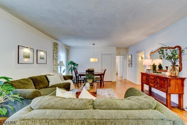 Building Photo - 11 Sterling Pkwy