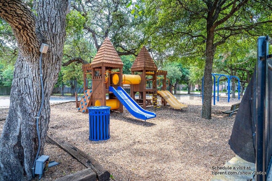 Building Photo - 3505 Malone Dr