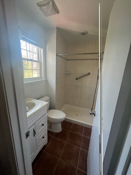 Building Photo - 6048 Ridge Ford Dr