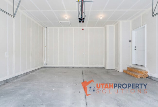 Building Photo - 7632 S Waverly Hls Ln