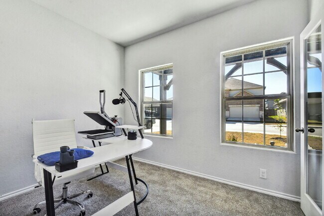 Building Photo - Spacious 4-Bedroom Rental in Trails at Culebra with Community Amenities