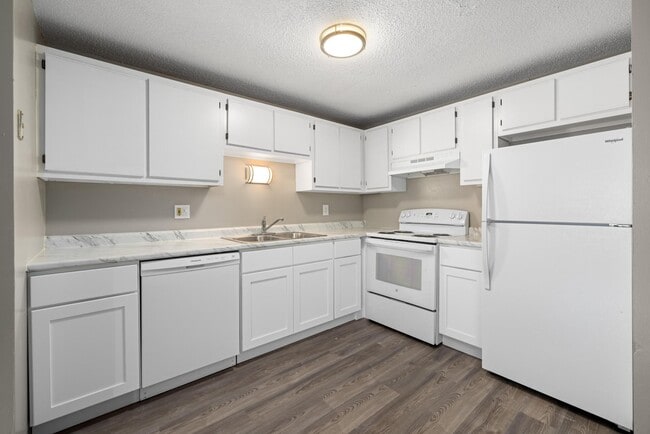 Building Photo - Maplewood Apartments