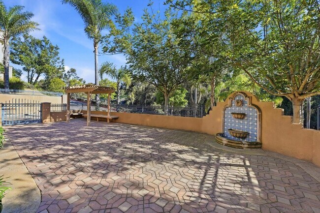 Building Photo - 8010 Gilman Ct