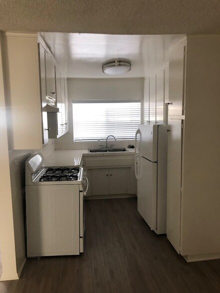 Building Photo - 5942 Malabar St