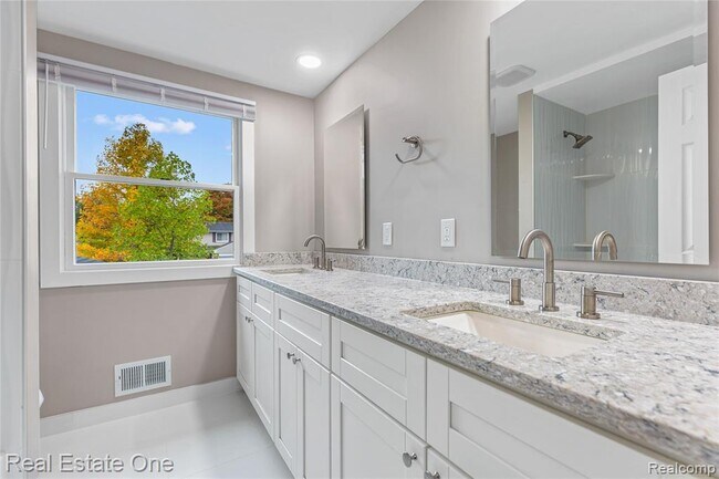 Building Photo - 5842 Marble Dr