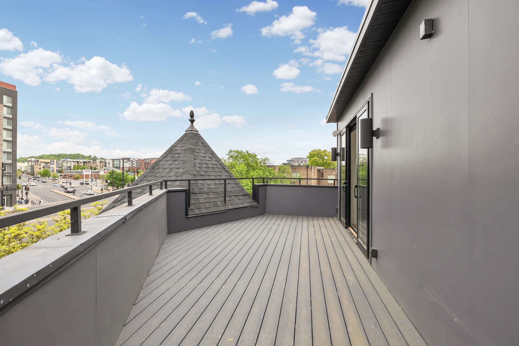 Building Photo - 1451 Maryland Ave NE