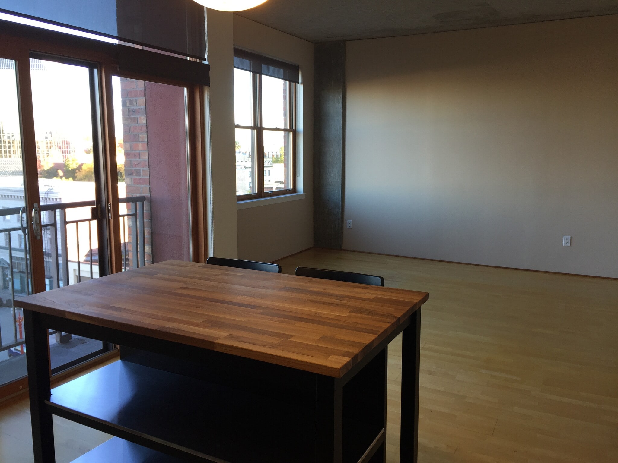 Livingroom - 411 NW Flanders St