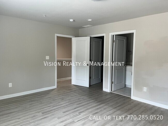 Building Photo - 8336 Triple Crown Dr