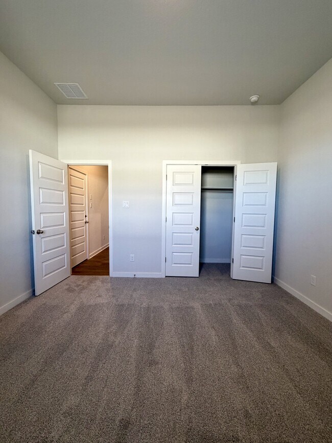 Building Photo - 14427 Inspiration Pt