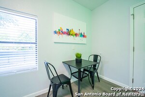 Building Photo - 555 Hansford St