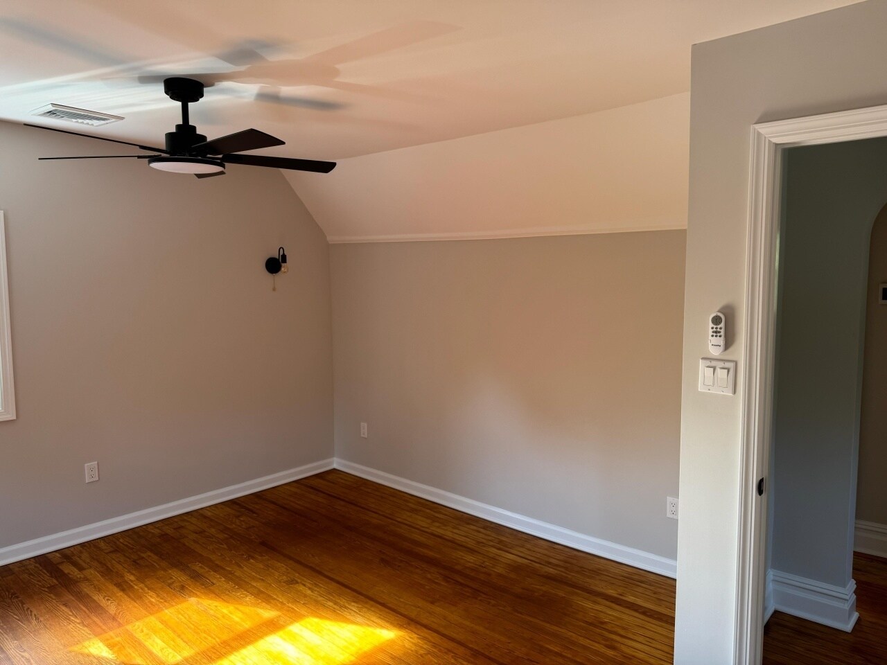 Building Photo - 24 S Rockland Ave