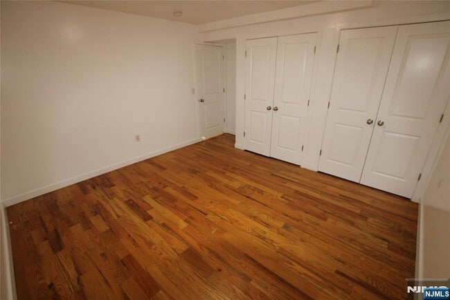 Building Photo - 100 Grove Terrace