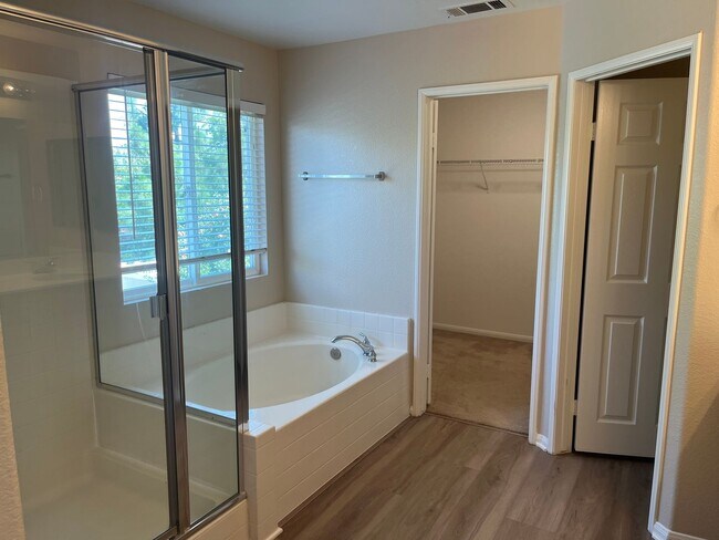 Building Photo - 32855 Abana Ct