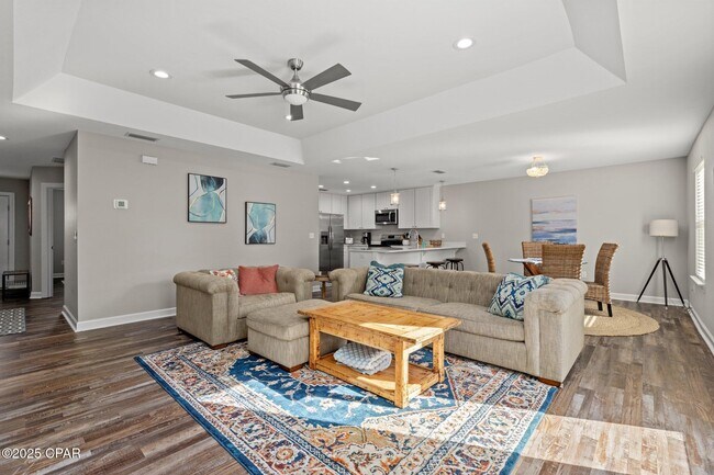 Building Photo - 1709 Hickory Ave