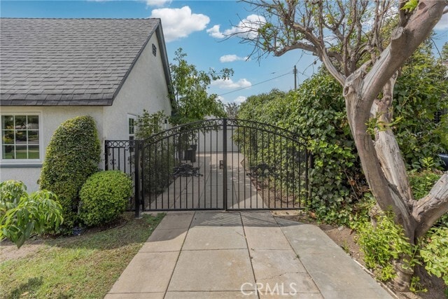 Building Photo - 420 Adelyn Dr