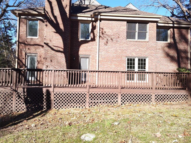 Building Photo - 5206 Dunrobin Ln