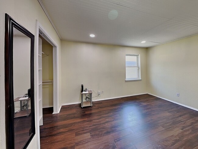 Building Photo - Private Backyard Oasis with Pool in the Heart of Saginaw!