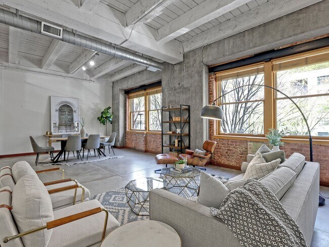Building Photo - Historic Chown Pella Building - east facing Pearl District loft w/parking/rooftop deck