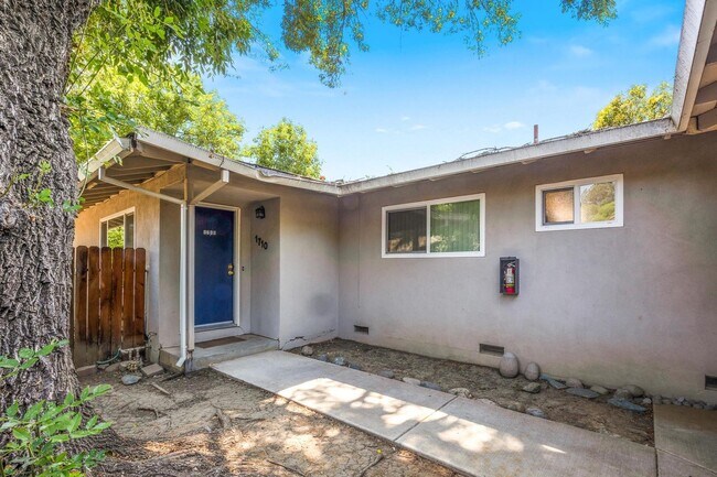 Building Photo - 1708-1710 Alameda Avenue