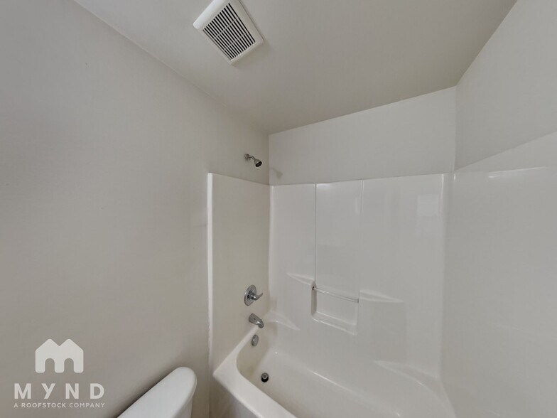 Building Photo - 2307 Crosscut Dr