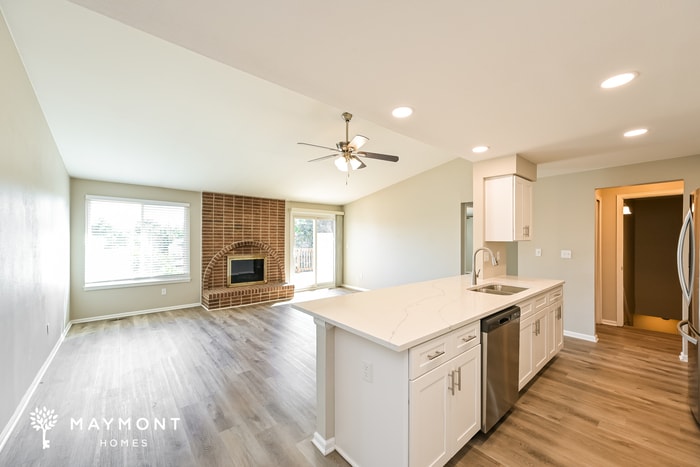 Building Photo - 4230 S Biscay Cir
