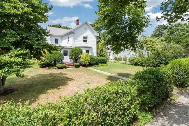 Building Photo - 92 Clinton Pl