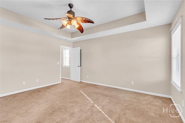 Building Photo - 16 Bushwood Dr