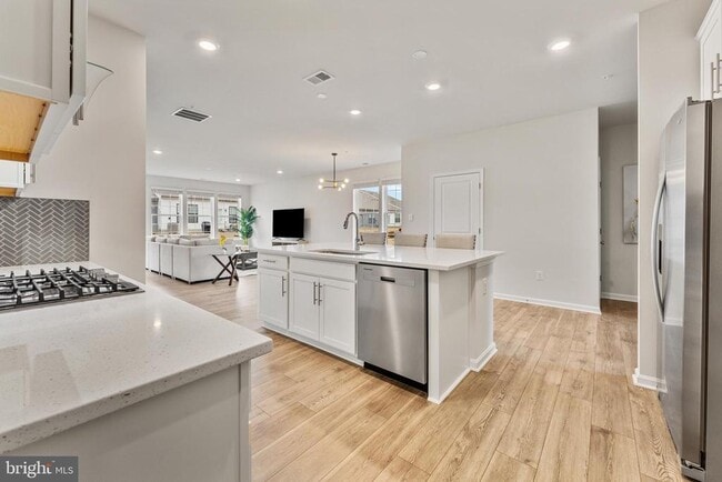 Building Photo - 493 Ensemble Wy