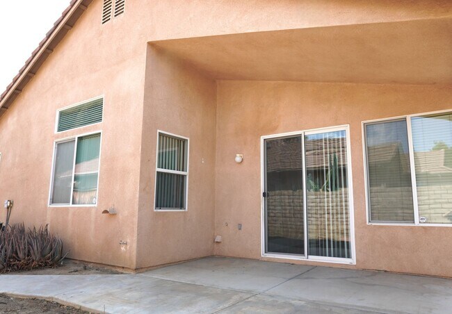 Building Photo - 14752 Eaglehead Mountain Dr