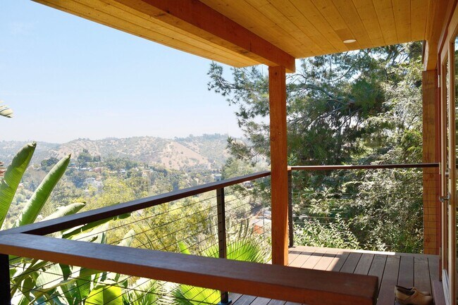Building Photo - Stunning 2 bed/ 2 Bath Mid Century Modern Mount Washington Home with Panoramic Views, Floor to Ce...